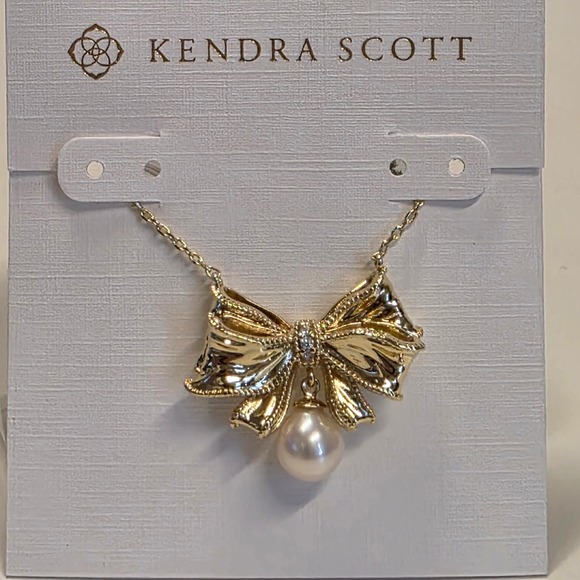 Kendra Scott Jewelry - Kendra Scott x LoveShackFancy Pearl Bow Gold Necklace Limited Edition Pendant